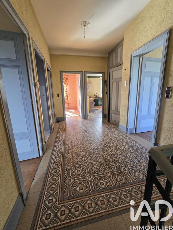 Maison - 200 m² - 8 pièces