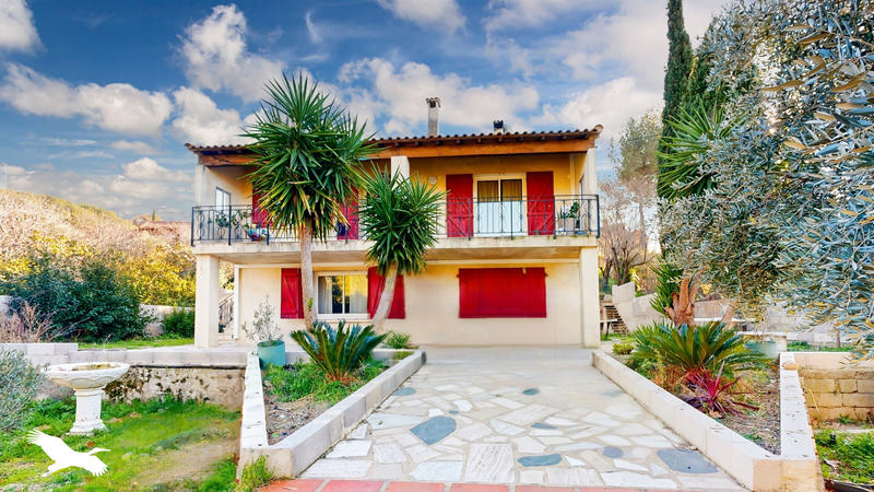 Maison - 136 m² - 4 pièces