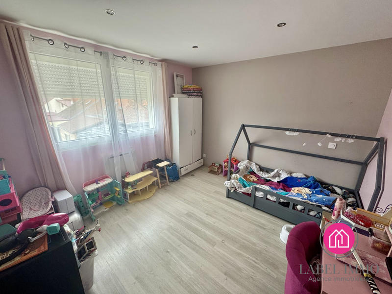 Maison - 90 m² - 5 pièces