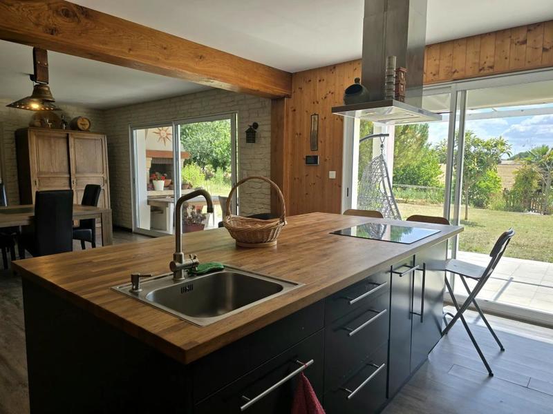 Maison - 207 m² - 9 pièces