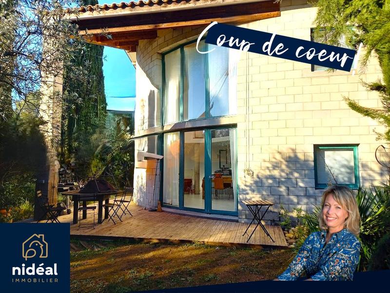 Villa - 270 m² - 6 pièces