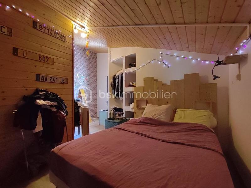 Maison - 200 m² - 7 pièces