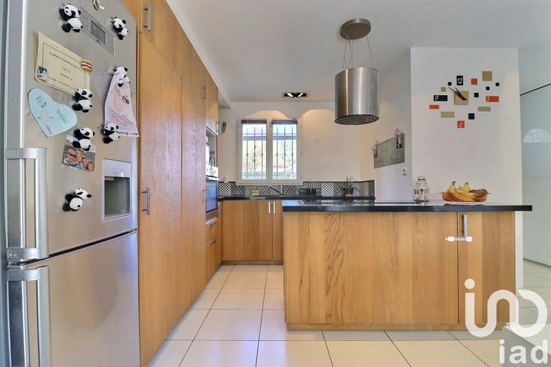 Maison - 94 m² - 5 pièces