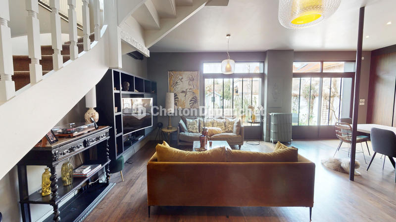 Maison - 151 m² - 5 pièces