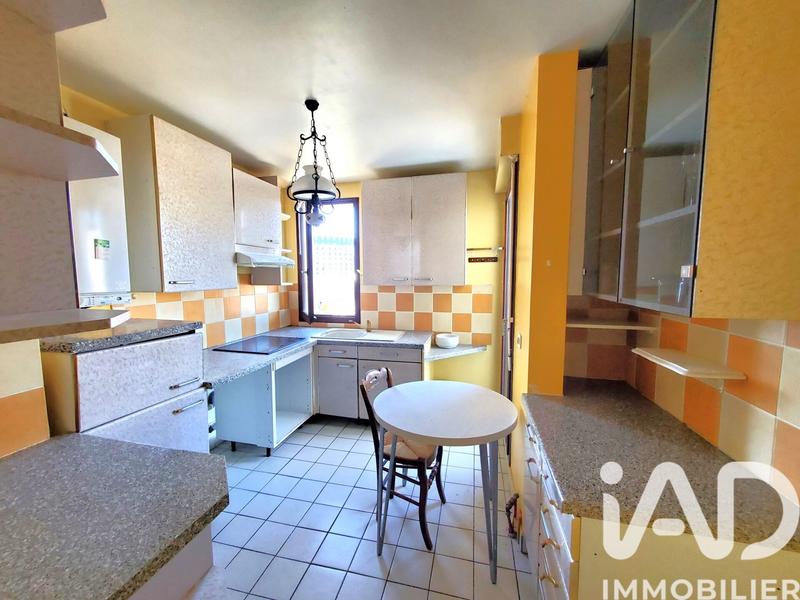 Appartement - 97 m² - 6 pièces