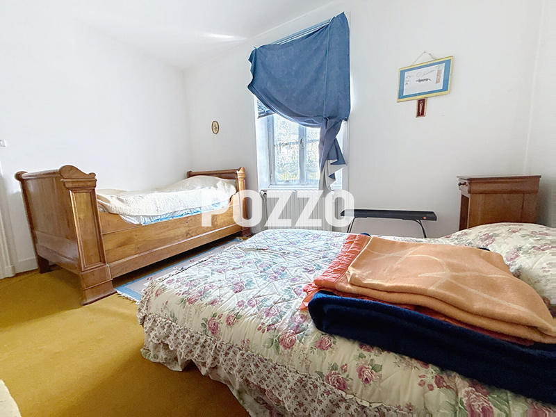 Maison - 157 m² - 8 pièces