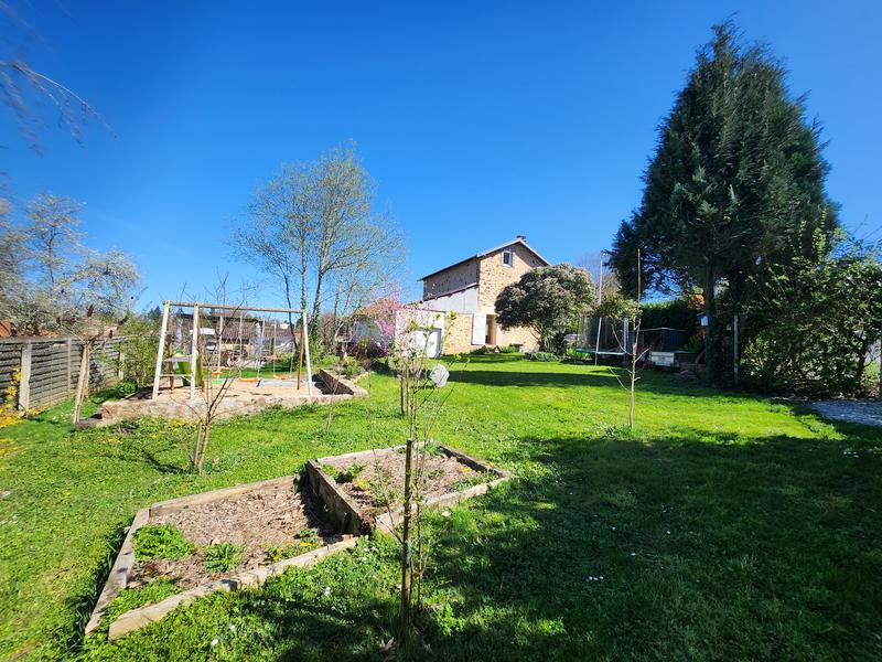 Maison - 102 m² - 6 pièces