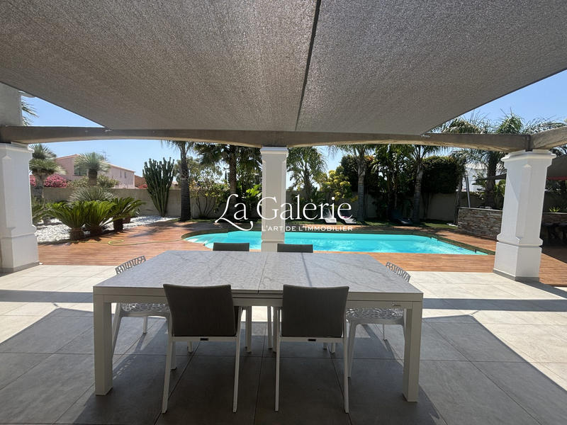 Villa - 165 m² - 6 pièces