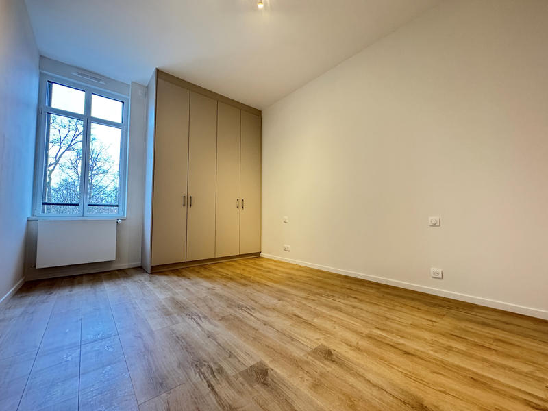 Appartement - 98 m² - 5 pièces