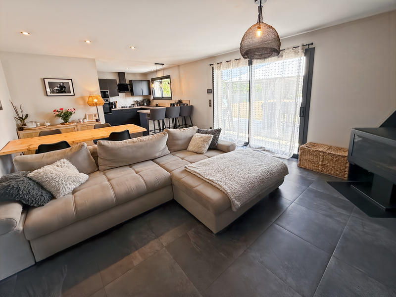 Maison - 90 m² - 4 pièces