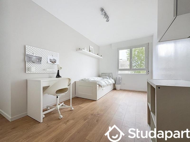 Chambre - 9 m² - 1 pièce