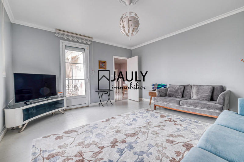 Maison - 340 m² - 10 pièces