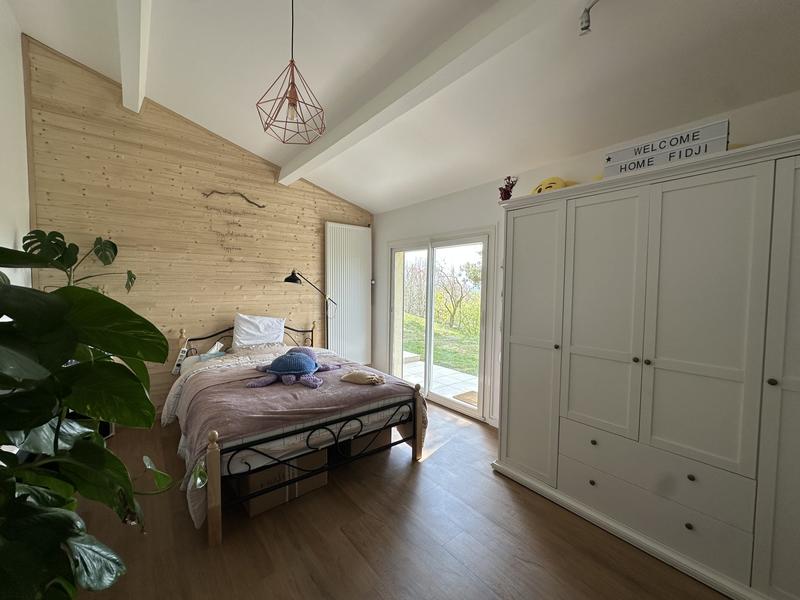 Maison - 227 m² - 7 pièces