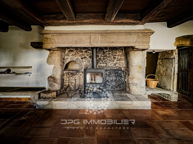 Maison de village - 310 m² - 14 pièces