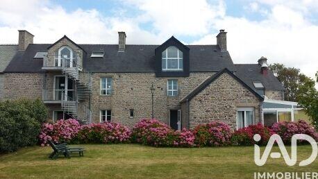 Maison - 465 m² - 17 pièces