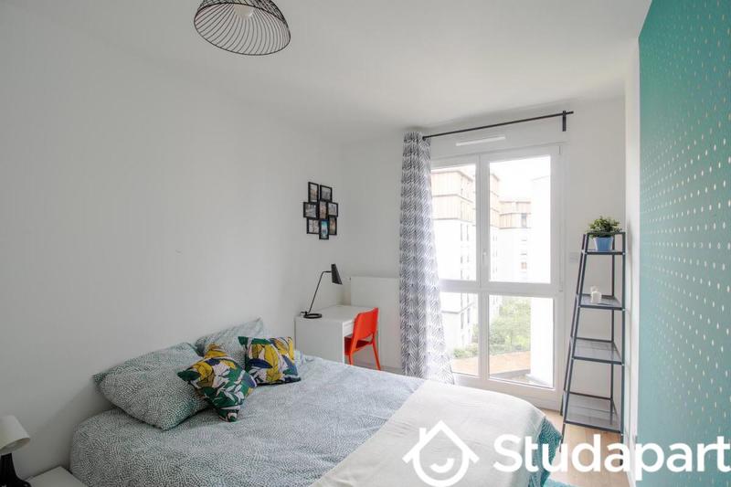 Chambre - 13 m² - 1 pièce