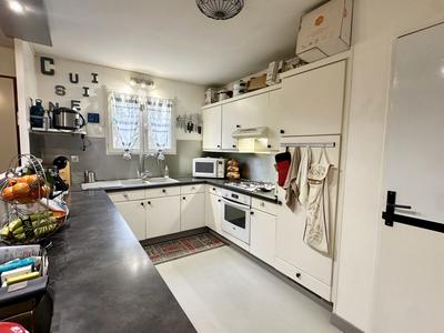 Maison traditionnelle - 111 m² - 5 pièces