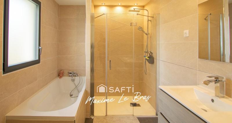 Maison - 163 m² - 6 pièces