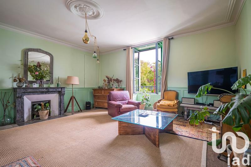 Maison - 227 m² - 8 pièces