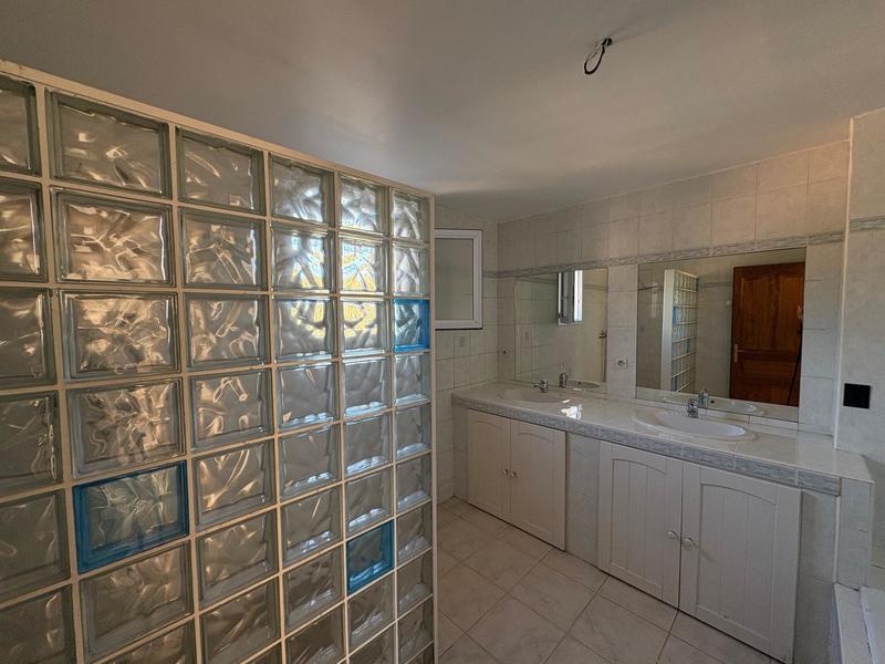 Maison traditionnelle - 140 m² - 5 pièces