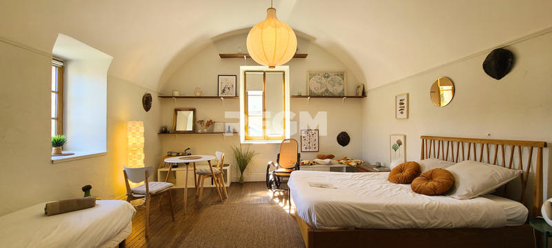 Villa - 320 m² - 13 pièces