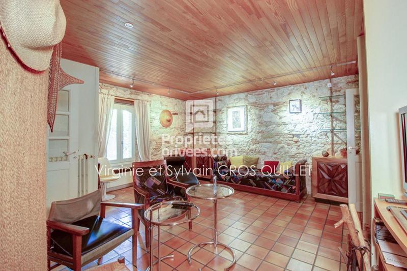 Maison - 180 m² - 5 pièces