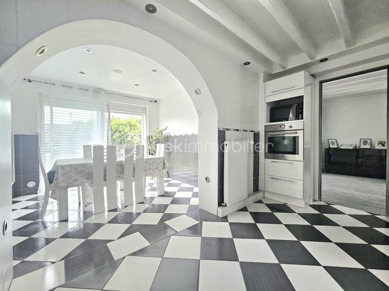 Maison - 108 m² - 5 pièces