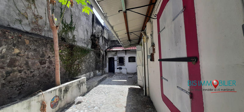 Local commercial - 115 m² - 4 pièces