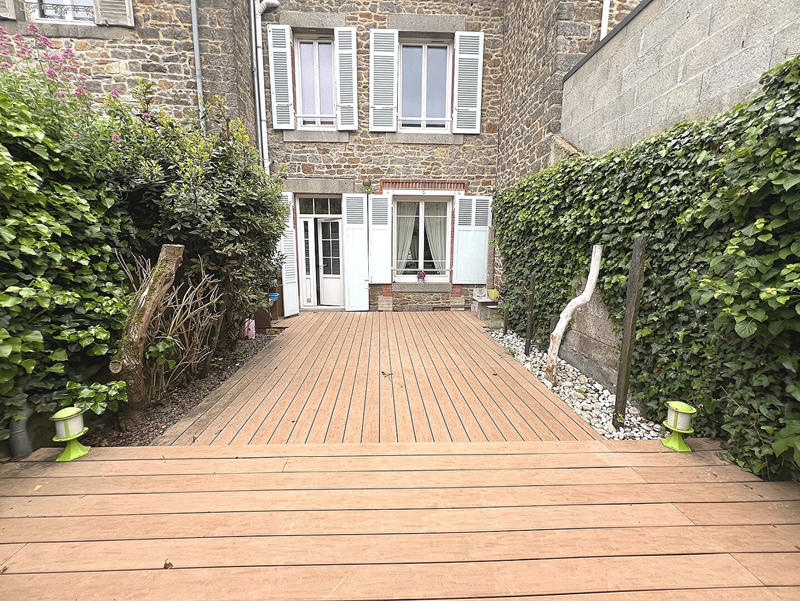 Maison - 121 m² - 5 pièces