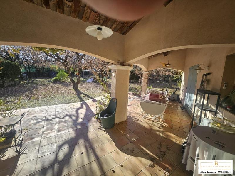 Maison traditionnelle - 157 m² - 6 pièces