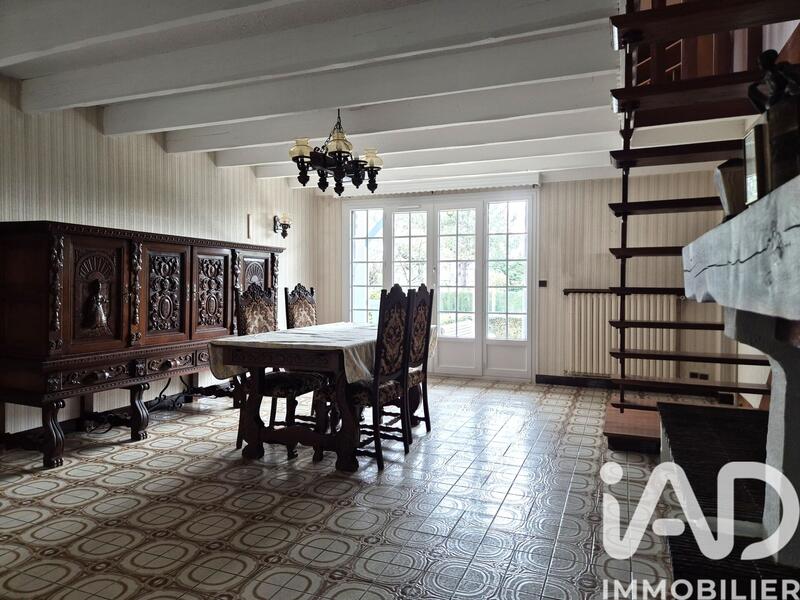 Maison - 122 m² - 4 pièces