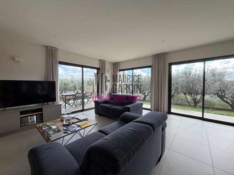 Maison - 180 m² - 6 pièces