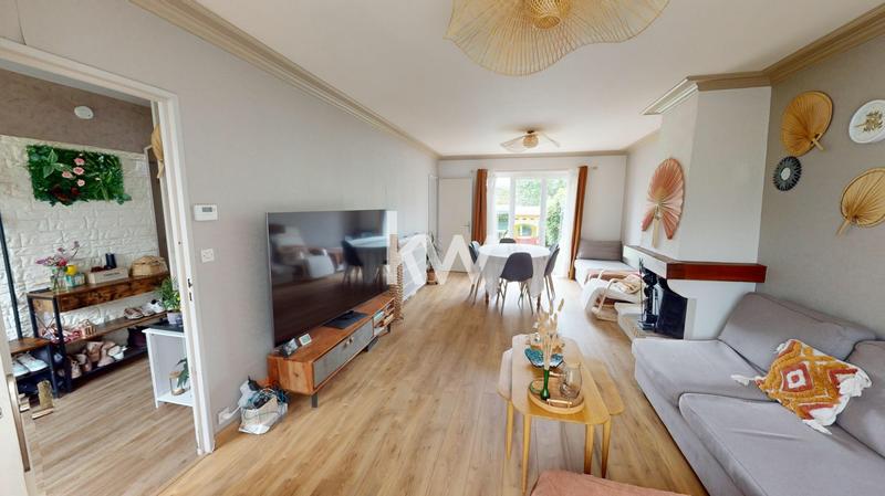 Maison - 104 m² - 5 pièces