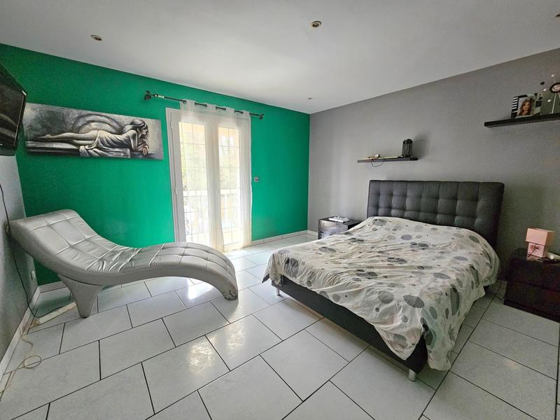 Maison - 194 m² - 6 pièces