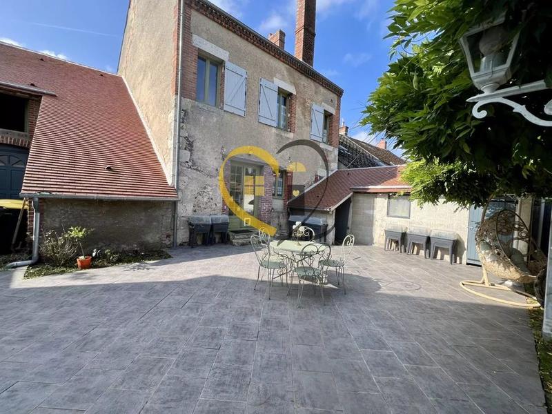 Maison - 179 m² - 6 pièces