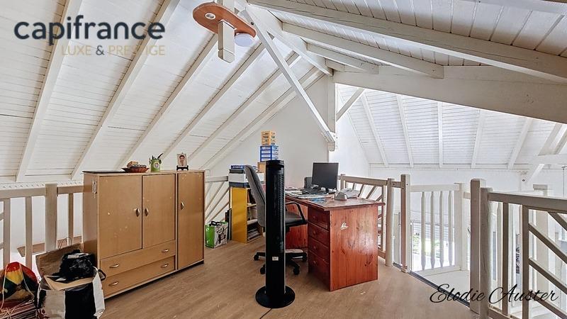 Villa - 197 m² - 9 pièces