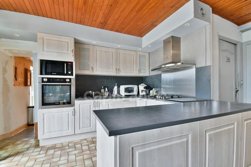 Maison - 196 m² - 8 pièces