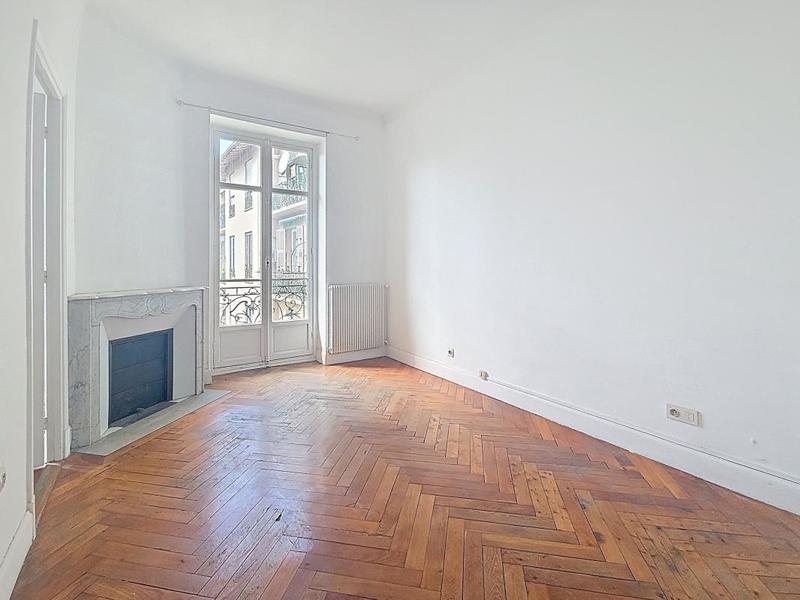 Appartement - 115 m² - 5 pièces