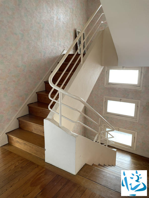 Maison - 191 m² - 7 pièces