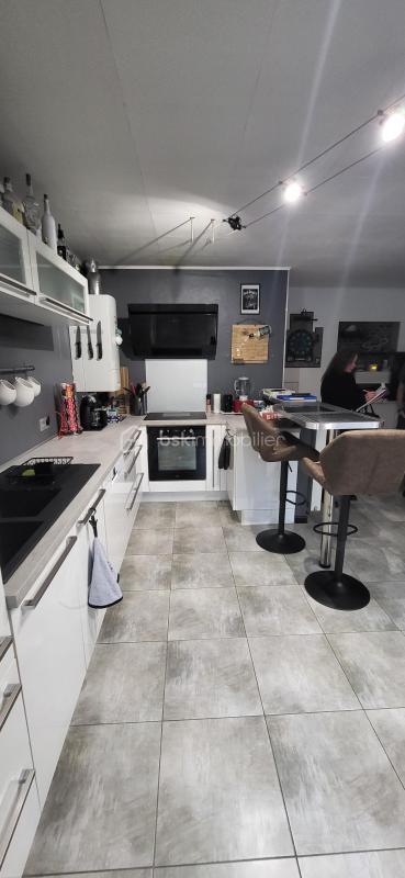 Maison traditionnelle - 100 m² - 5 pièces