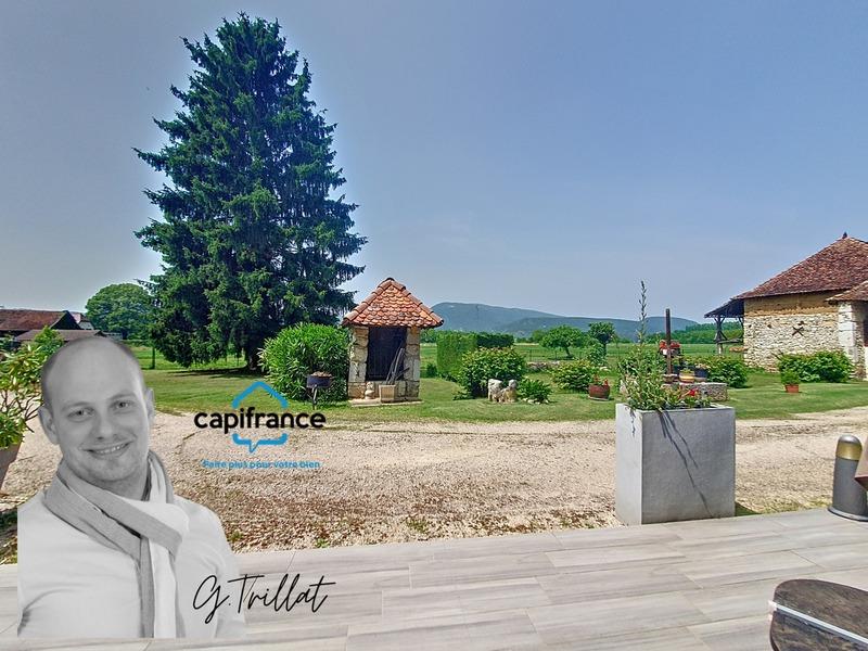 Maison - 330 m² - 7 pièces