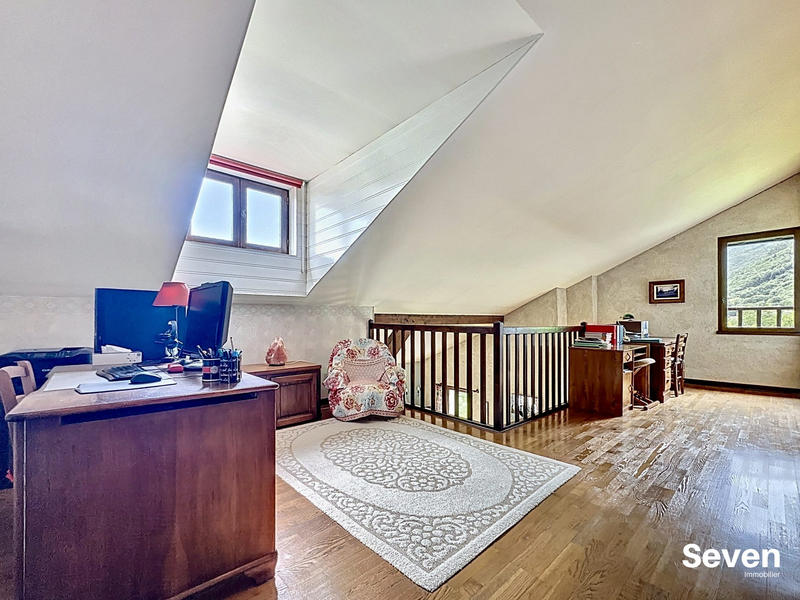 Maison - 158 m² - 6 pièces