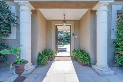 Villa - 277 m² - 9 pièces