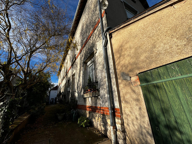 Maison - 180 m² - 10 pièces