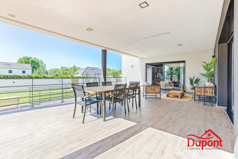 Villa - 230 m² - 5 pièces