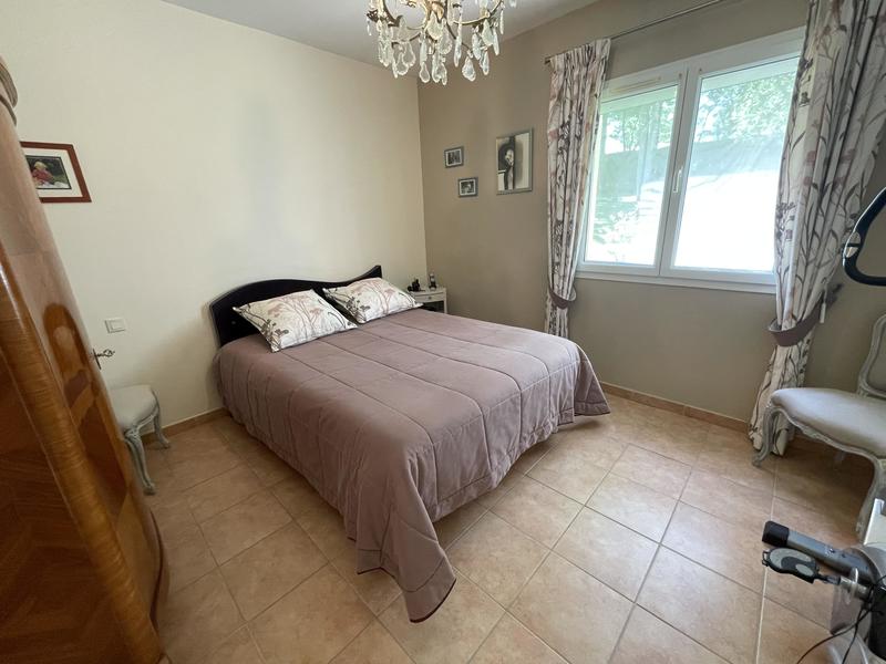 Villa - 180 m² - 6 pièces