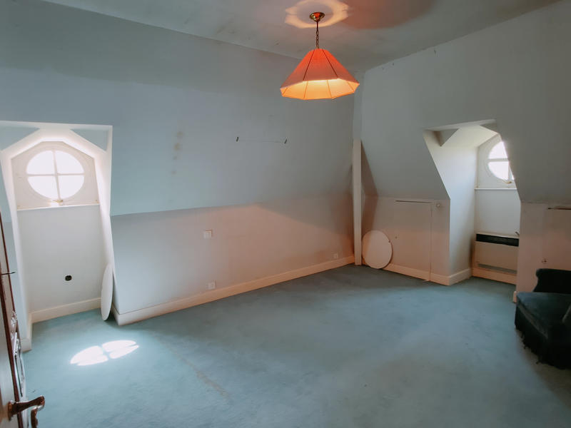 Maison - 279 m² - 8 pièces