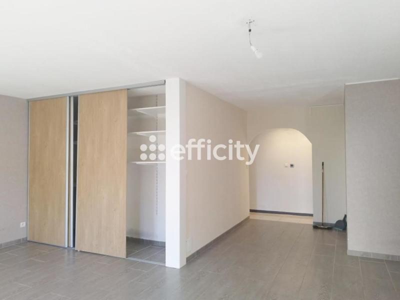 Appartement - 92 m² - 5 pièces