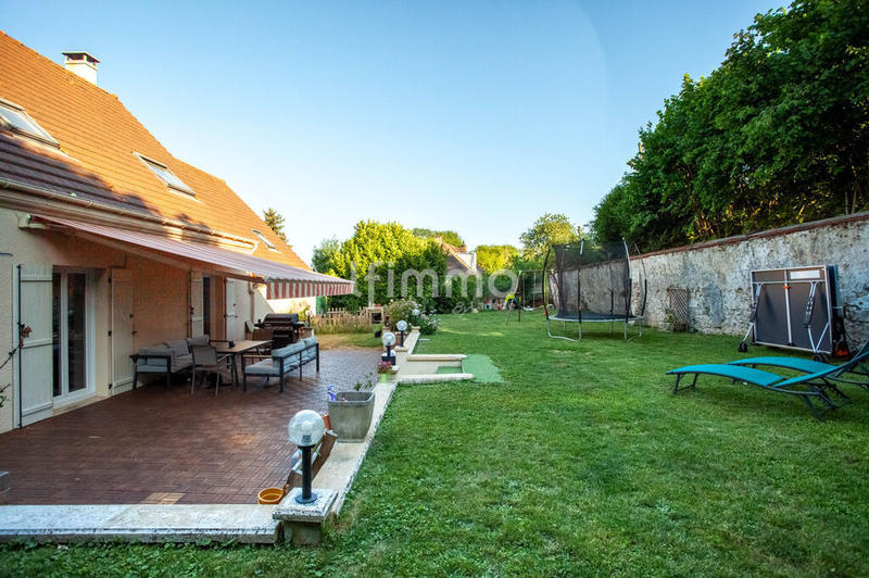 Pavillon - 156 m² - 7 pièces