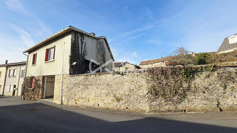 Maison - 98 m² - 4 pièces